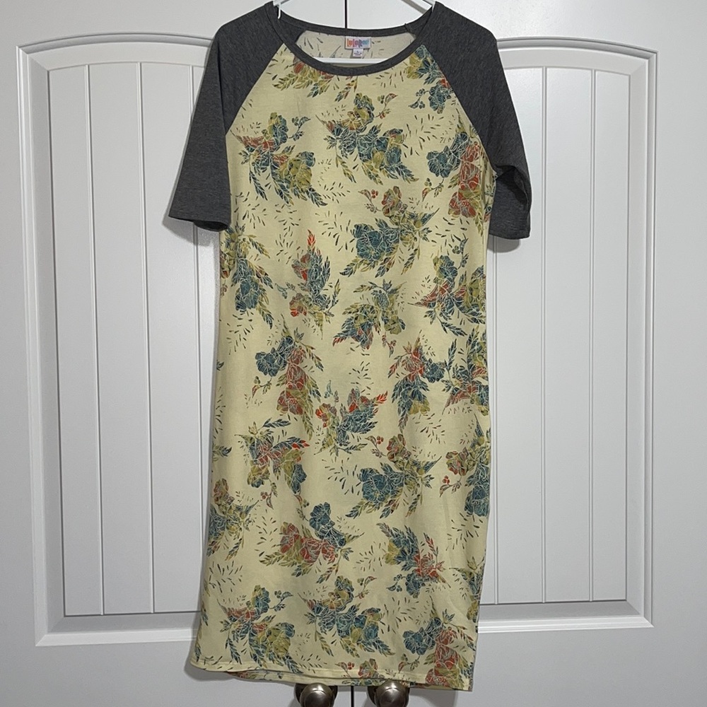 🌸LuLaRoe Julie Dress SZ L 🌸